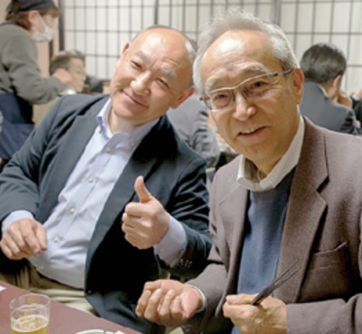 会員の懇親の様子